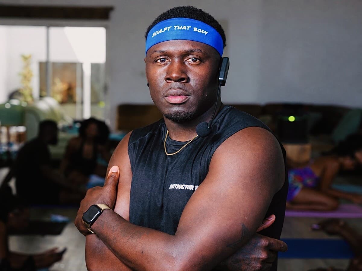 Jamarr teaching a sculpt yoga class in Los Angeles